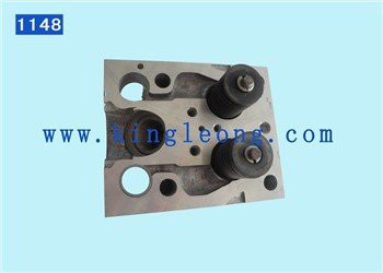 T25 Traktor Bagian KEPALA SILINDER D144-1003008